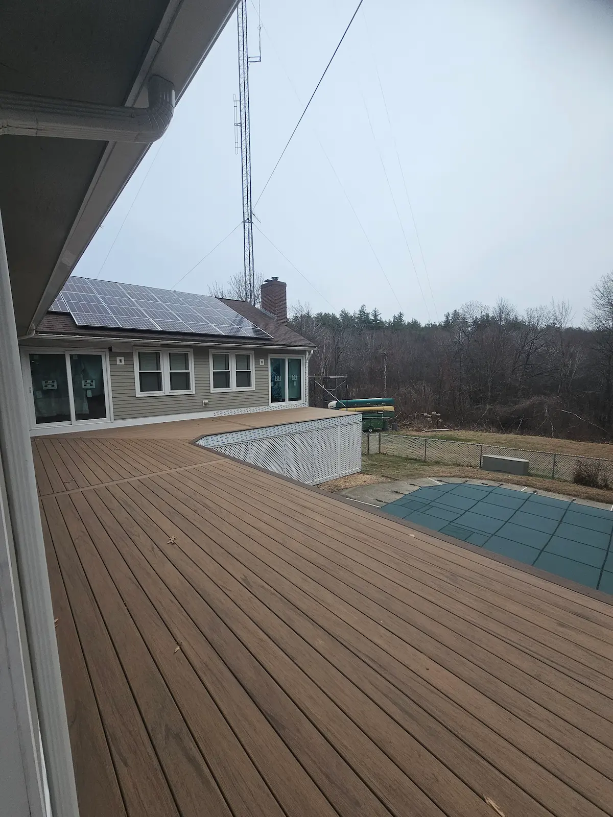 Beautiful custom deck with modern design and durable construction